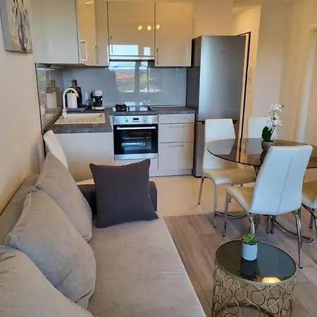 Rita Apartment